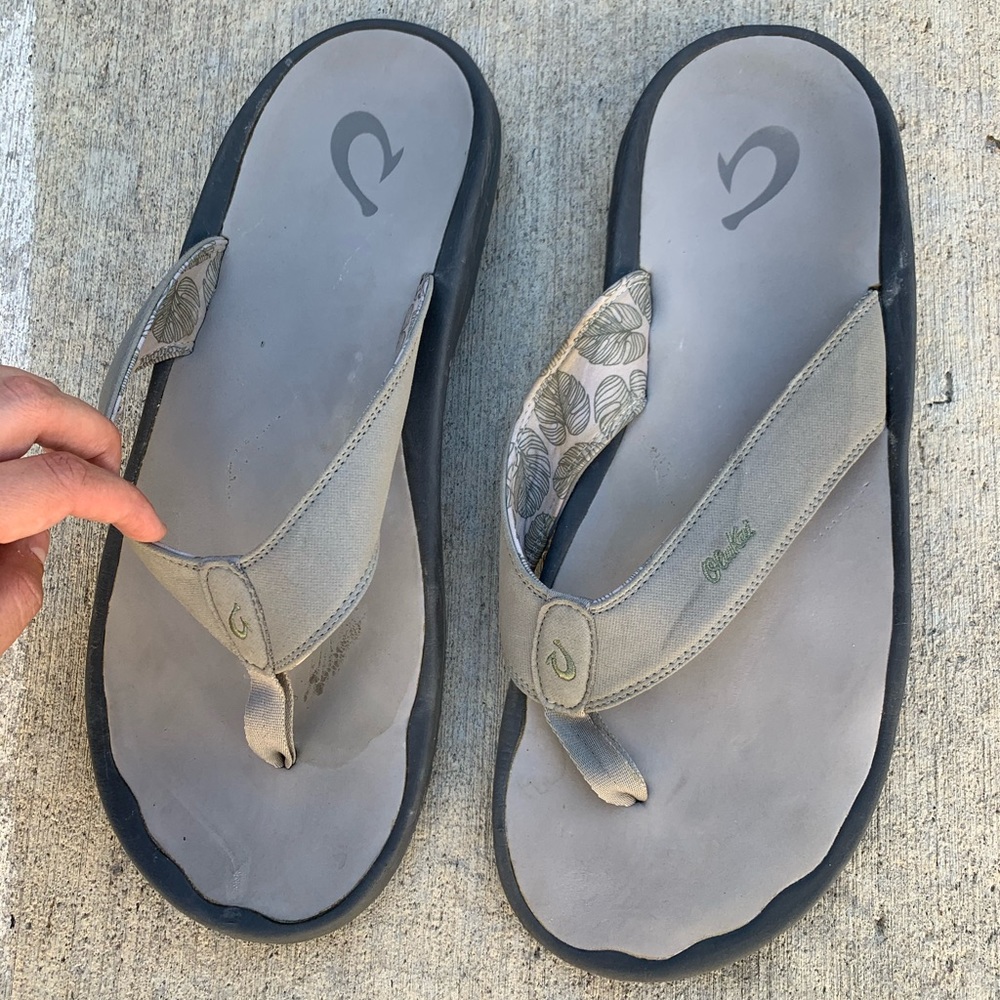 Olakai flip flops 18